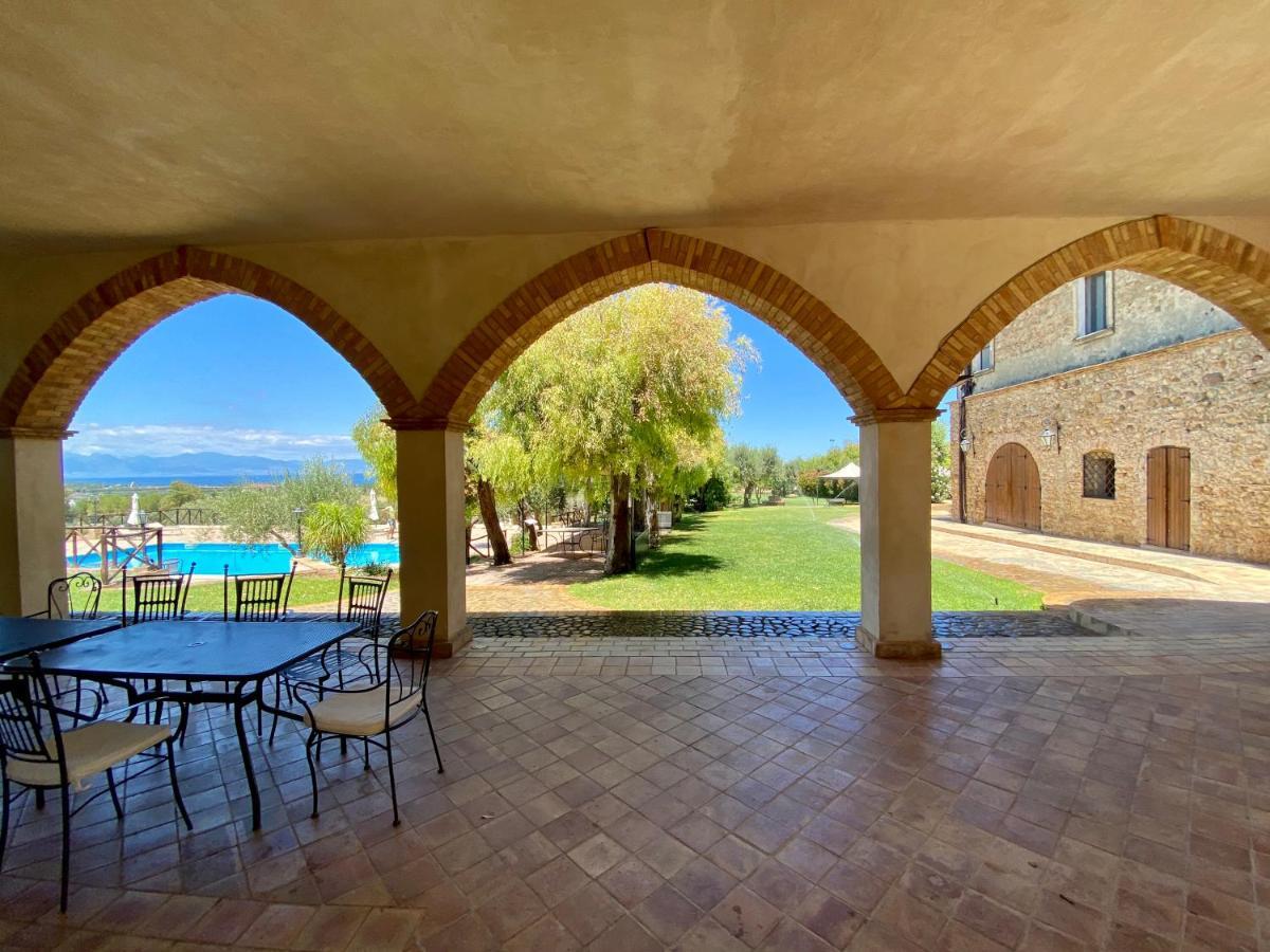 Le Colline Del Gelso-Masseria Mazzei Vendégház Rossano Kültér fotó