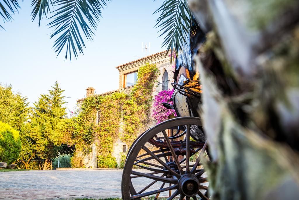 Le Colline Del Gelso-Masseria Mazzei Vendégház Rossano Kültér fotó