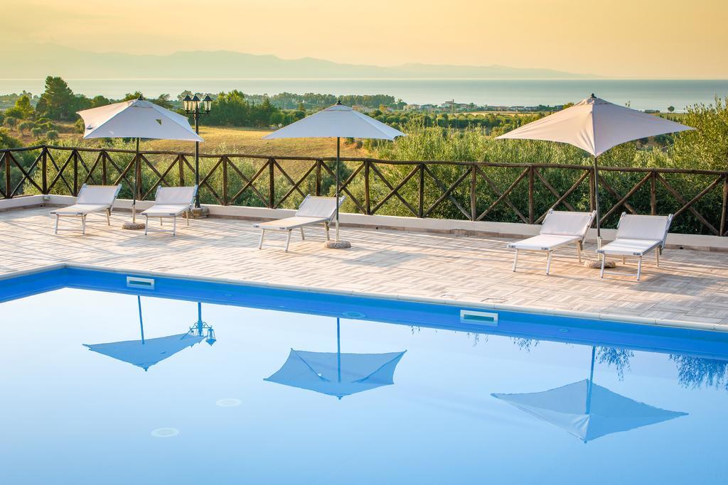 Le Colline Del Gelso-Masseria Mazzei Vendégház Rossano Kültér fotó